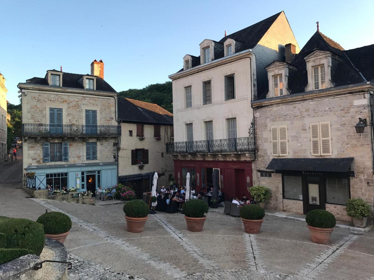 Les Maisons Du Perigord Cote 50 Terrasson Eksteriør billede